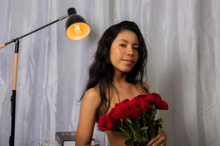 emily_sweett24 emily pink Pic