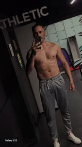 IuverのPublicの 3枚の写真