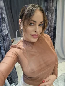 RoseEvann I love my sexy skirt:* Pic 3