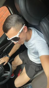oliver_chaze_ Public Pic 3