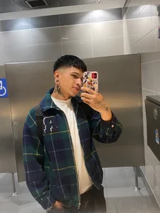 Valentino_knox1 Public Hình 3