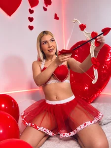 Michelle_lane LOVE AND FRIEND Foto 8