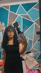 Valen_1990 Public Pic