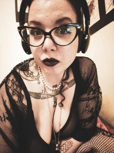 AliceBehind Public صورة واحدة|AliceBehind Public صورتان|AliceBehind Public  صور|AliceBehind Public  صورة