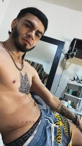 RyanMira 2026 working hard Billede