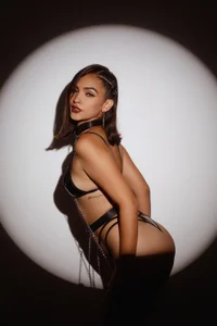 Iriscute: Public ( 4 фото)