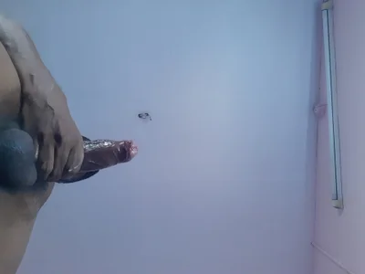 cockyrockie: Saliva on dick...wet...hard ( 2 фото)