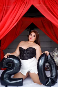 MadissonLee__ My birthday is coming up 👸✨ Εικόνα