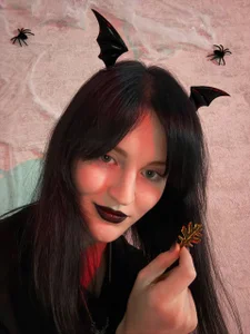 Trick or Tease... Which One Do You Want? od FakeLamb  9 snímek