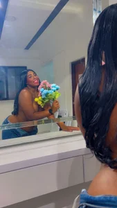 Kendallbleer FLIRTY FLOWERS 🌸❤ Pic 2