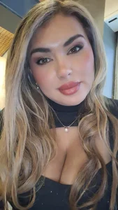 TianaRios_Pink Public Pic 2