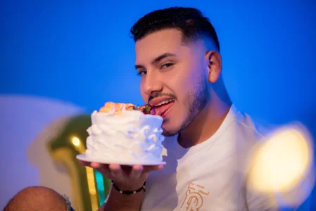 Axel_grey_のMY HAPPY 19の 8枚の写真