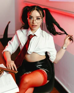 BellaRubio kullanıcısının your schoolgirl albümü -  5 fotoğraf