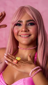 paola_rodriguez: my birthday 💝💝💝🎊🎊🥰🥂 ( 2 фото)