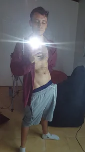 Desmond_Clark Public Εικόνα 7