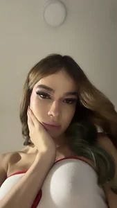 Just me od Chloe__daviss  8 snímek