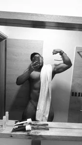 Caballero_____ AN EROTIC SHOWER Foto 4