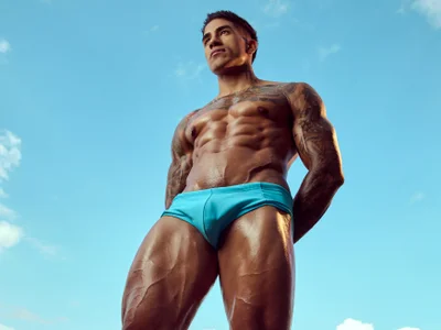 AdanReillyのnew picsの枚の写真