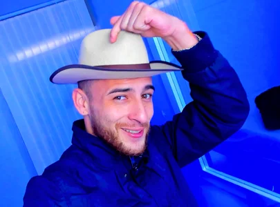 I love my hat!!! de Drako_Lamar  5 Imagens