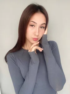 JanellaBecerril Cozy, sassy, yours 💋 Pic 3