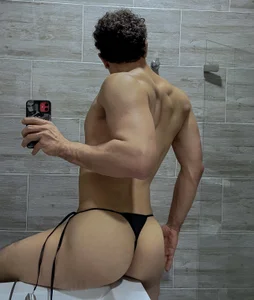 yexnx Public Pic 3