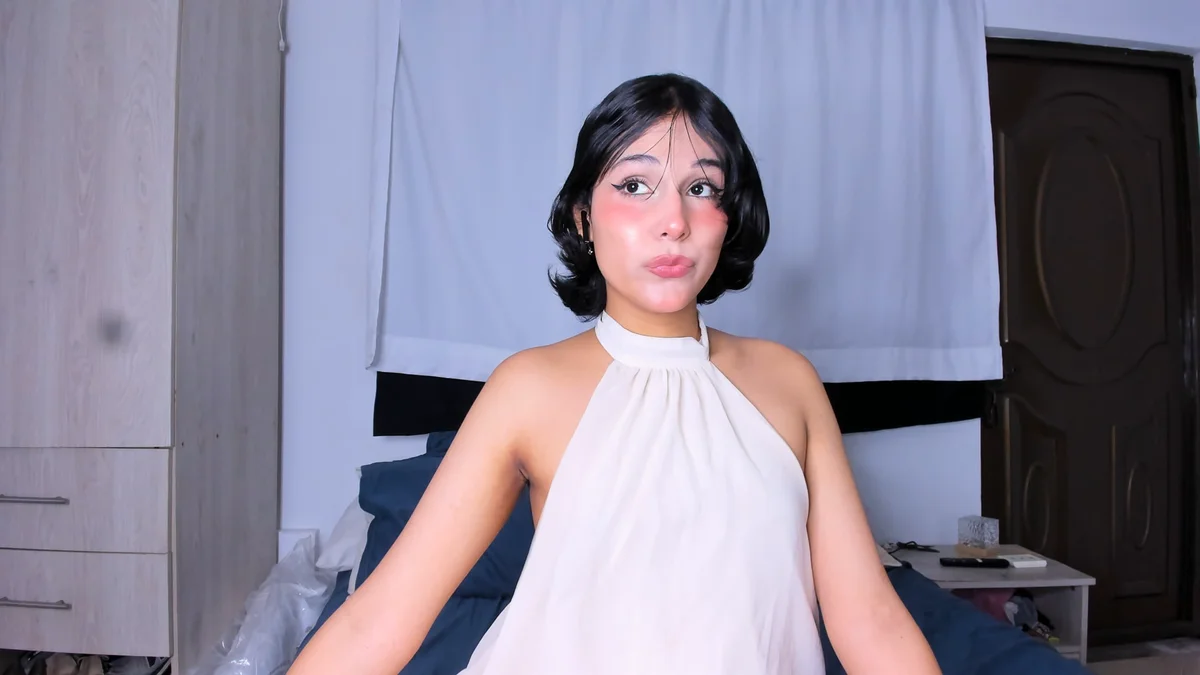 Трендове зображення  472 liia_collins_