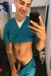 Goldendesirexx__ 🧑🏻‍💼🩺🔥 Pic 8