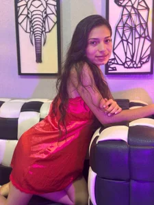 KateSkinny Public Foto 5