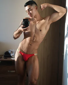 🧡 od Troye_Williams  6 snímek