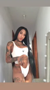Taty_BigCock_Ts Public Pic 3