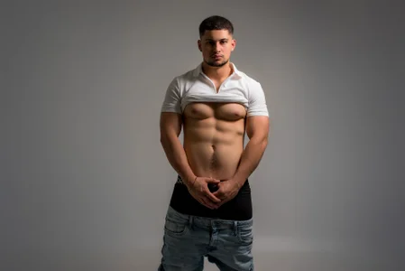 valenssio_moretti: Public ( 3 фото)