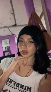 Redd_Wolves Lia  8টি ছবি