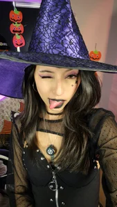 NanakoDollx The sexiest Halloween Gambar 7
