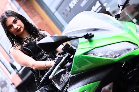 SolBeaumont1: Speed ​​and passion, that's me 😏🔥 ( 3 фото)