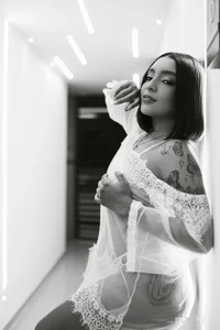 Sara_Rousex No color, no filters, just passion.👀🖤 Billede 5