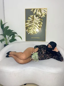 Layla_arabelle A little piece of me, for your eyes only... do you like what you see? 🥺💜 Foto 2