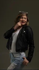 Chanelll_Taylorr_ Rocker style with somewhat subtle and sophisticated leather jacket Foto 8