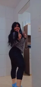 Lesslie_Evans2 Public Pic 2