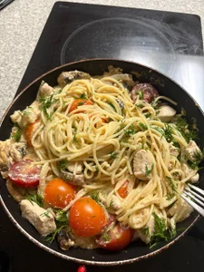 Kurohyooo I love flowers and homemade food. Pic 5