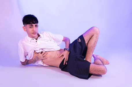 Martony_Storm 😏 One look, no escape 圖片