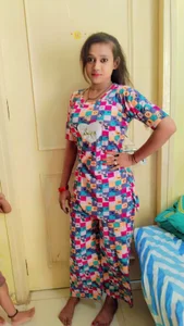 hottyneelu: Public ( фото)