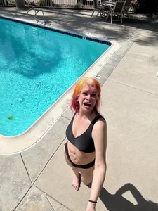 ZorynaDollHouseSwimming FUN Bild 7