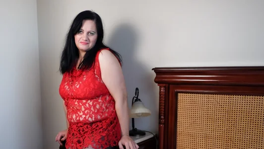 NiceAnne Red passion Pic 3