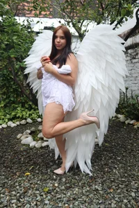 here your sensual angel de LunaCandy_  photos