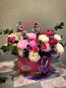 evaharve: My birthday with you @NorthernKnight was wonderful. Thanks for the cake and flowers. I adore you❤️ ( фото)