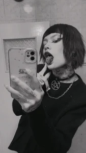 IzzyJizzy_ Public зображення 4