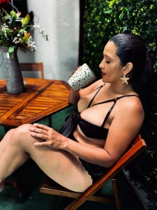 Zdjęcia SlutMilfLatin Hot coffee time ☕🔥:  2
