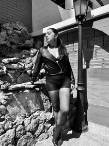 helenaduque_ Public  5টি ছবি