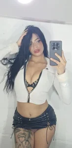 EMYCLARK01 Enjoy my outfit❤️😏🔥😈  4. fénykép