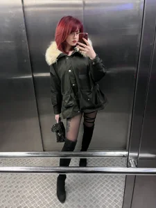 Chriss_Fox photo in the elevator Pic 7